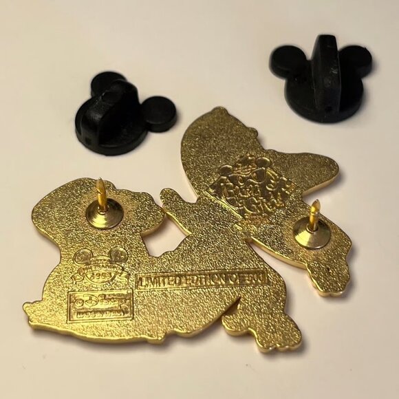 LE 500 Donald Duck Pin — Parti Gras • Three Caballeros • WDW Exclusive 🎉 - Picture 4 of 4